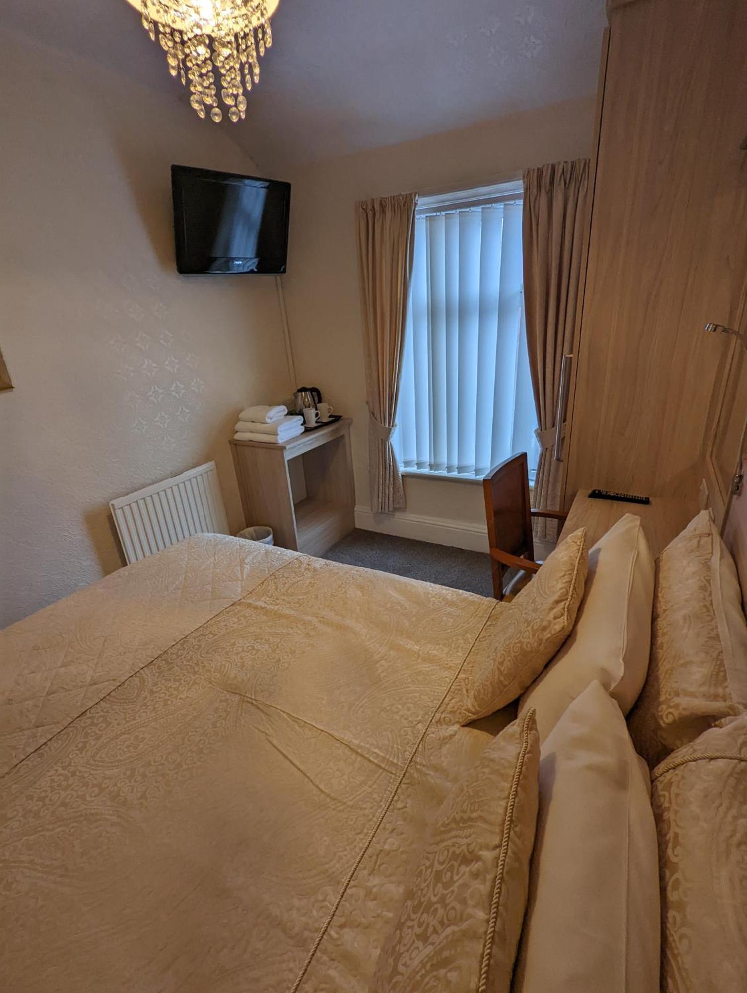 The Stafford Bed & Breakfast Blackpool Bilik gambar